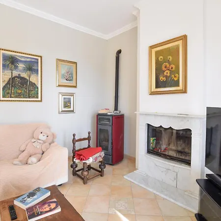 Pet Friendly In * Vallecrosia