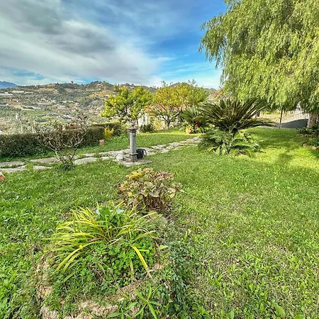 Pet Friendly In Vallecrosia بيت للعطل *