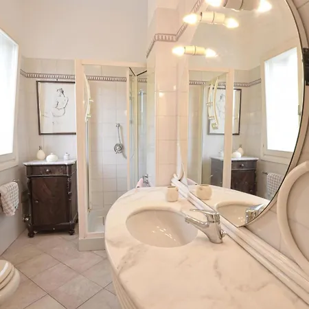 Pet Friendly In * Vallecrosia