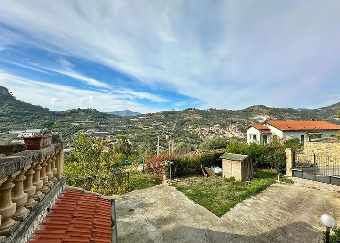 بيت للعطل Pet Friendly In *